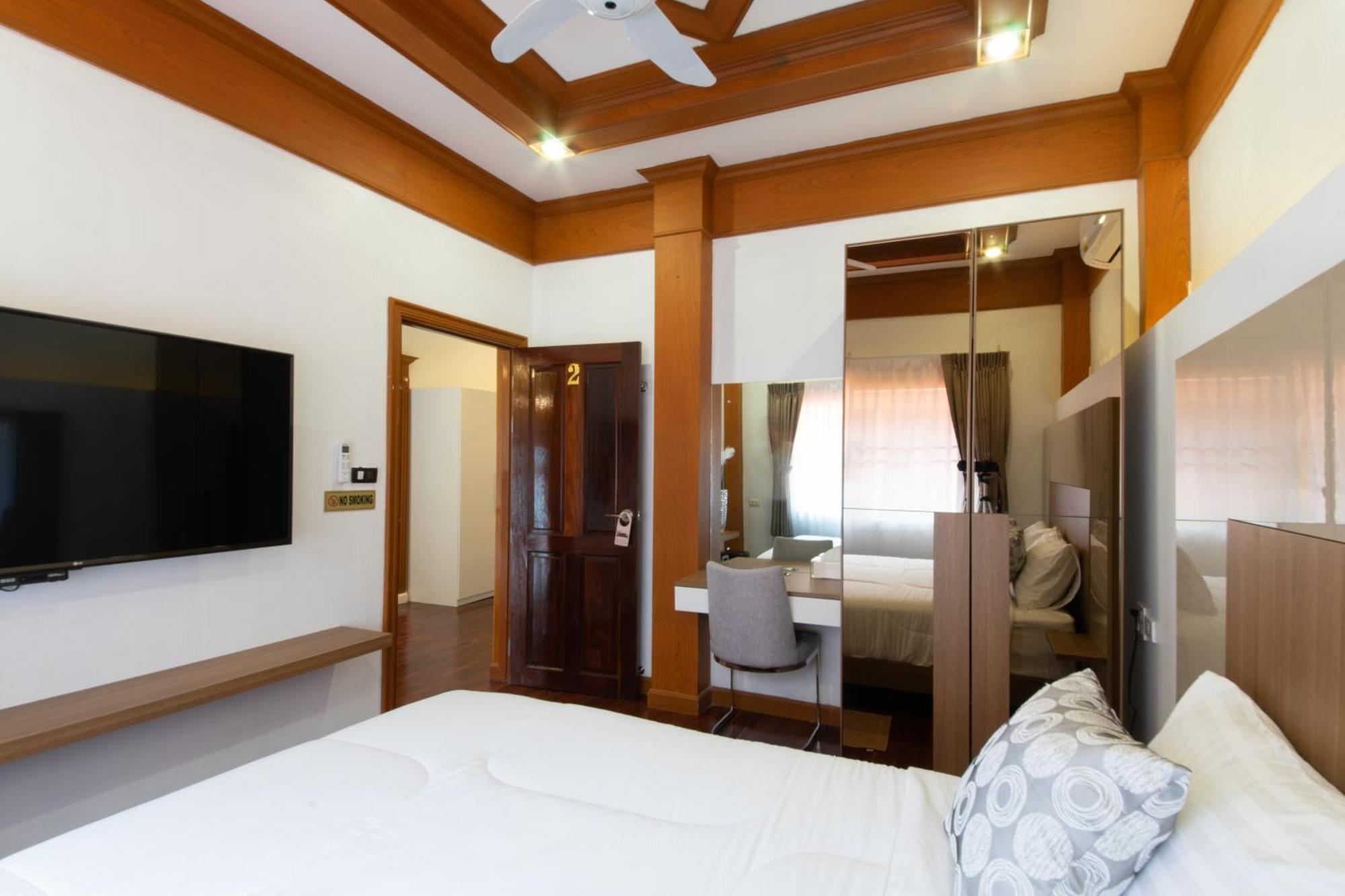 Rudi House Villa Patong Bagian luar foto